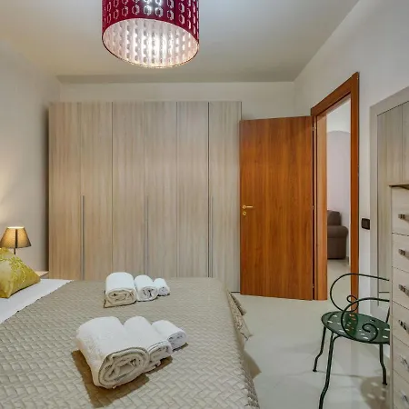 Beautiful In With Balcony Boscotrecase